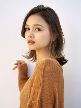 アイスバーグ(eyesburg) 20代30代40代/くびれ外ハネミディ/イヤリングカラー