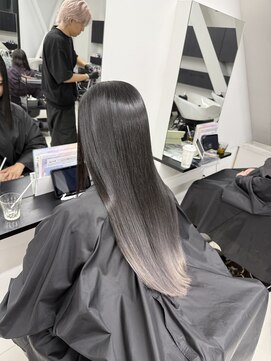 アライブ キチジョウジ(ALIVE Kichijoji) ホワイトシルバーグラデーションカラー