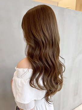 おくれ毛オリーブベージュ顔周りレイヤーロング_ba558603