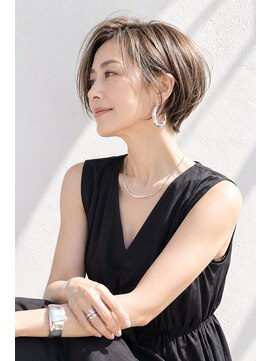 アッシュ 学芸大学店(Ash) ショートボブ/白髪ぼかし/大人女性/ヘーゼルベージュ/脱白髪染め
