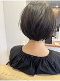 大人女性に人気♪丸みショートボブで毎日お手入れを簡単に！