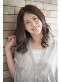リラックス感あふれるふわふわミックスパーマで大人ガーリーに