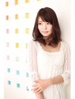 ビアッシュ(Biasshu)&nbsp;やわらかい雰囲気漂う大人のミディアムスタイル