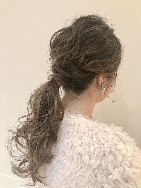 hair arrange × beige