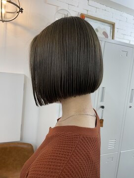 イコ 表参道原宿(ico) ぱつっとボブ