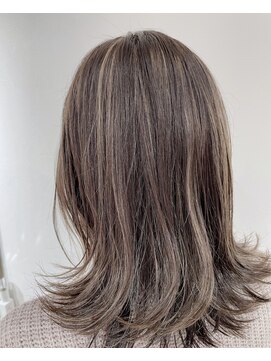 オウチ(outhi) ハイライトカラー