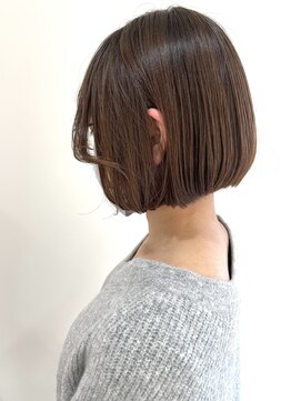 ヒビカ(HIBIKA) あごライン重めボブ