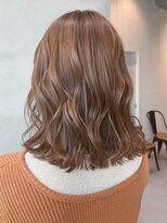 モカベージュ_斜めバンググレージュカラー_ba455011