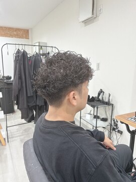 テジナ(tejina) スパイラルパーマ