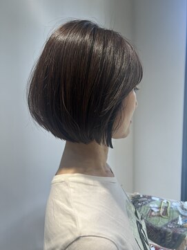 モクレン(mokuren.) ショートボブ