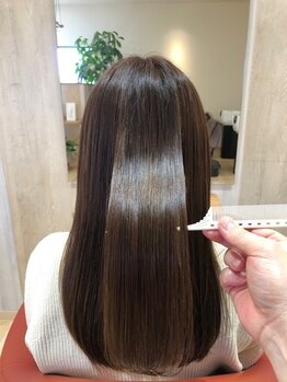 アライフ(a life)の写真/今人気沸騰中のオーガニック系カラー剤を使用しているので、髪や頭皮に優しくダメージの少ない髪へ♪