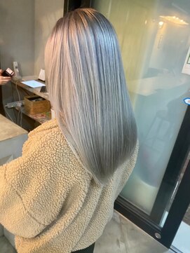 シエナ 渋谷(Siena) siena シルバーブロンド