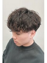 スナッグルサロン(SNUGGLE SALON)&nbsp;シャドウパーマ波巻きスパイラルツーブロック黒髪マッシュ練馬