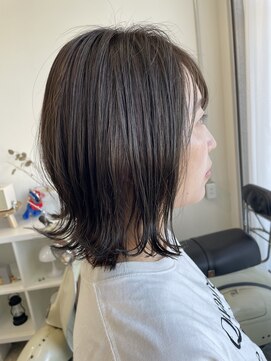 グランドゥ イル(grande ile) 【レイヤー＆切りっぱなしボブ＆ナチュラルグレージュ】