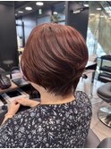 大人ショートボブ　ピンクグレージュ　白髪ボカシ