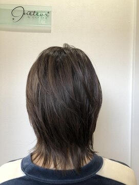 ミーティア バイ クアトロ(Meteor By QUATRO) ミディアムウルフレイヤー