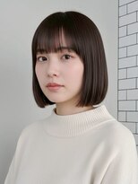 ミュージアム(MUSEUM) あご下の長さのぷつんとしたボブ+暗めの柔らかグレージュカラー