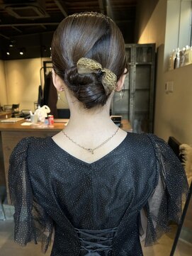 オリ(oli) タイトシニヨン