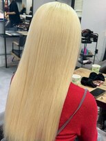 Beleza 川越 -ブリーチ・ハイトーン・ダブルカラー・エクステ・羽エクステ- 17844髪質改善ミルクティーブロンドレイヤーシャンパンベージュ