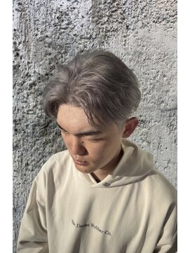 ウィスカーズ(Whiskers) ハイトーンシルバー