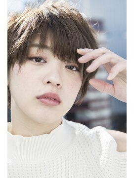 ミエル ヘア 新宿(miel hair) 〈mielhair新宿〉ナチュラルショート　イルミナカラー