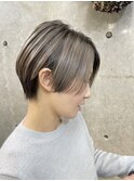バレイヤージュ×ハンサムショート
