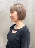 ブロンド ハイトーン 金髪 ボブ ミニボブ ベージュ