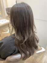 アルターリール(aL ter Rire)&nbsp;黒髪/グレーベージュ/レイヤーロング/前髪パーマ /福原遼華
