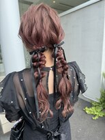 マカロンコワフュールドウシワカマル(macaron coiffure de ushiwakamaru)&nbsp;ツイン編みおろし