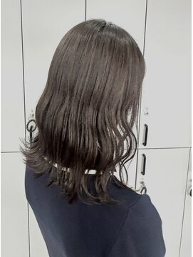 ウクラ バイ レシッド 池袋(uchla by rcid) 艶髪☆透明感☆くすみベージュ☆波巻きウェーブ