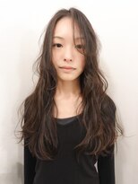 黒髪ゆるふわカーリーロングレイヤーカット