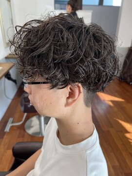 スキル 石岡(SKILL) フェザーパーマ/刈り上げショート/波巻きツイストスパイラル