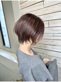 丸みシルエットの柔らかショートボブ