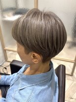 マルフェ 天王寺(marfe)&nbsp;【marfe】白髪ぼかしカラー＿刈り上げショート＿刈り上げ女子