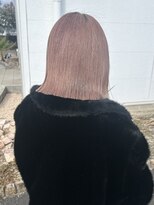 デコル(DecoL.) ピンクベージュ×ぱつっとボブ