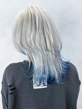 シオン(shion) ブリーチハイトーンくびれミディウルフレイヤー_ba581451