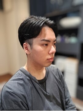 トレバー(Trever) センターパートツーブロ