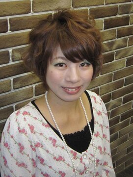 リバーサイド ヘアスタジオ フレスコ(Riverside Hair Studio Fresco) ふんわりパーマでかわいらしいショートスタイル