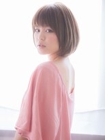 【aRietta/銀座】 大人かわいいベージュカラー耳かけボブ