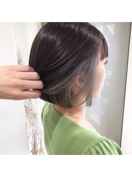 ループ(LOOP) 透明感が人気☆インナーカラー×ハイトーングレー