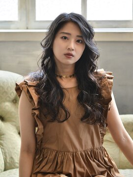 ロアー ヘアー ワメン(RAWR hair WaMen) 【RAWR】パーマスタイル_フリンジウェーブ_かきあげ前髪