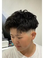 ストリート　ツーブロック　スキンフェード