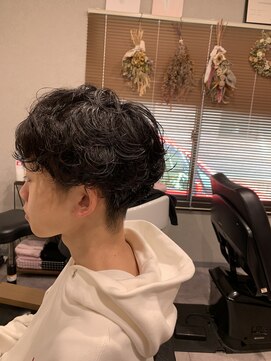 モモ(momo) パーマ