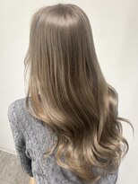 ビューシンサイバシ(VIEW SHINSAIBASHI)&nbsp;ロングレイヤーカット似合わせカラーベージュ10代20代30代