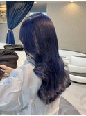 ネイビーブルーハイトーンカラーレイヤーカット