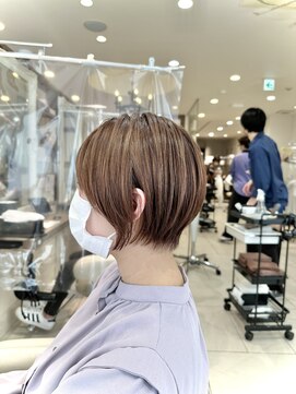 アッシュ 大泉学園店(Ash) 丸みショートボブ【Ash大泉学園　横山】