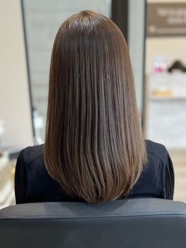 アトリエコア(Atelier Coa) 太白区ハンサムショートカットタッセルボブイルミナカラー韓国