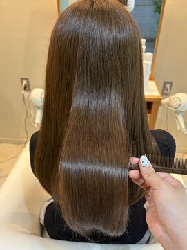 シアン 栄店(CYAN.) ダメージでの広がりも抑えるしっとりまとまる!髪質改善☆ 栄