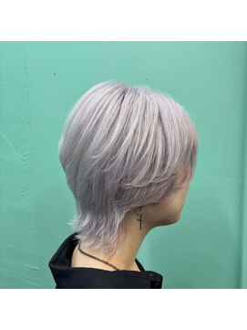 ワッツアップ 下北沢(What's up) ショートウルフ×ホワイトカラー