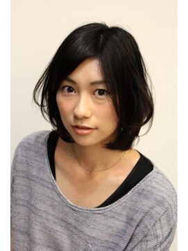 エイチエイチ(H.H.) Natural Bob  × ショップスタッフ